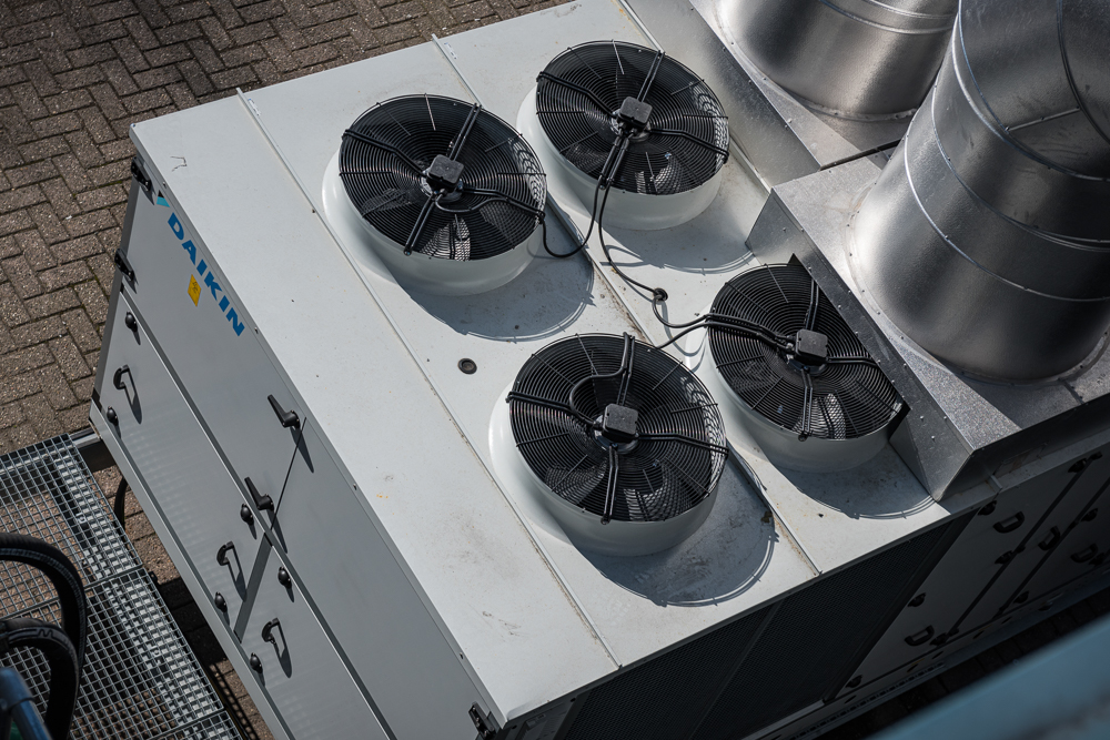 Climatic_ControlMedia_©LaurensMorel_LMB9818_w